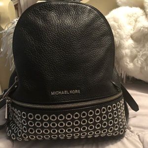 MICHAEL KORS BLACK DESIGN MEDIUM BACKPACK!!! Cheap